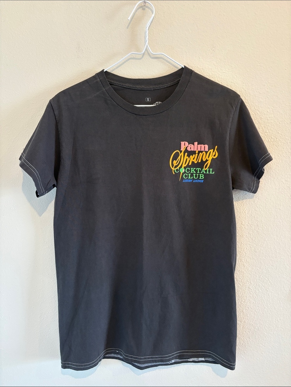 Palm Springs California Cocktail Club  Short sleeve Tee shirt    100% Cotton